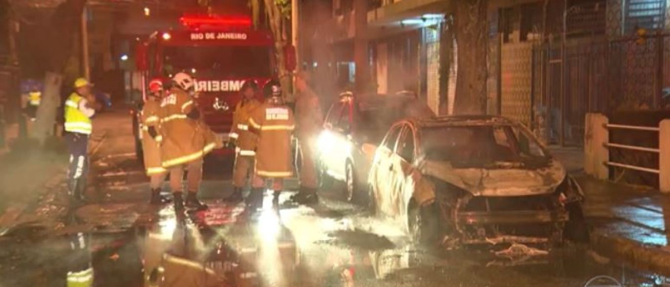 carros queimados tijuca rio