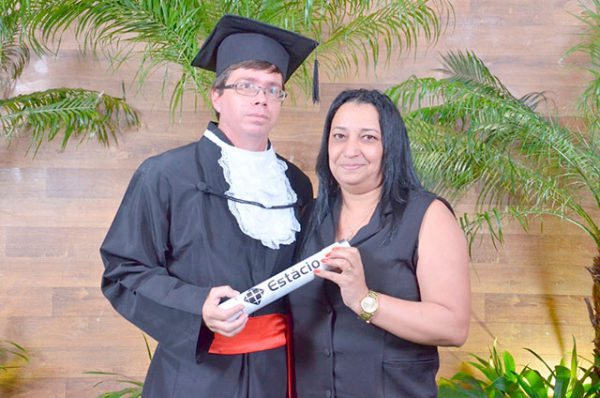 amendoim-advogado-2-600x398