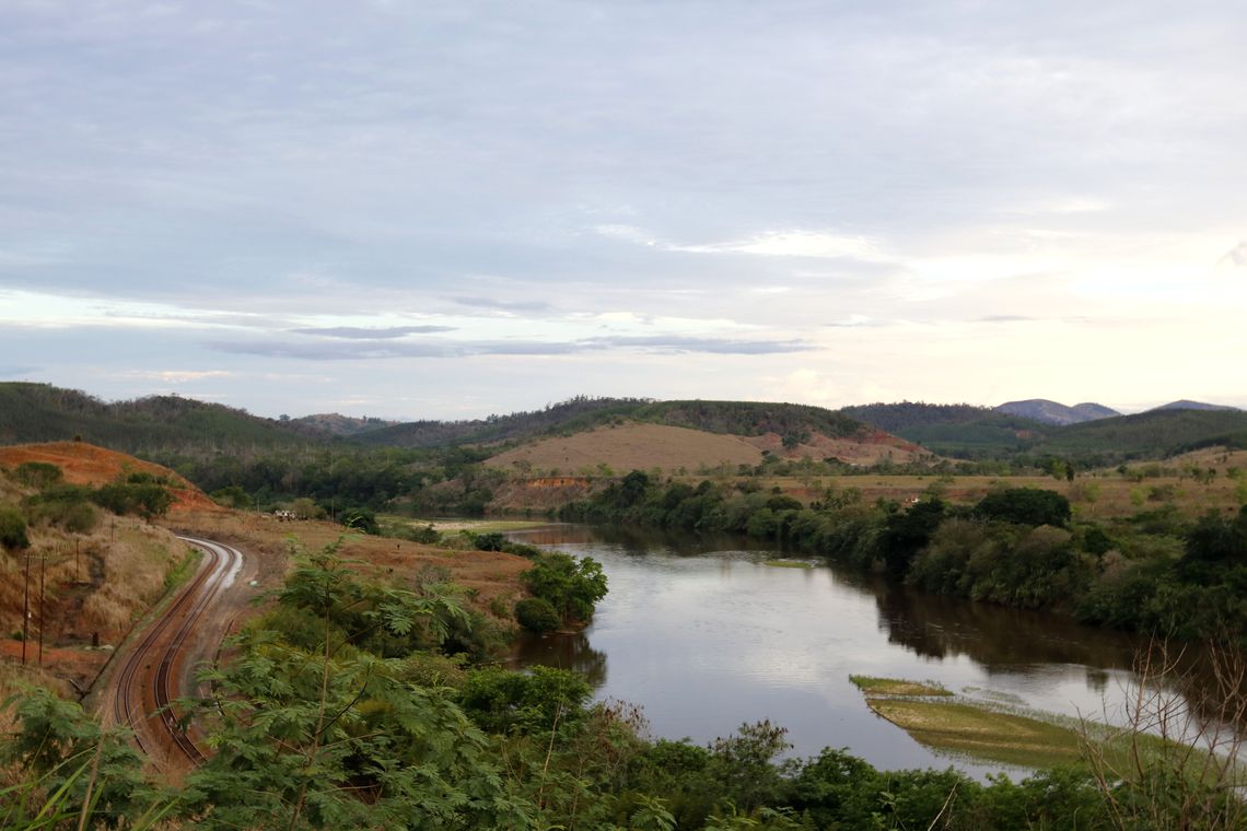 Trecho do rio Doce na região de Periquito(MG).