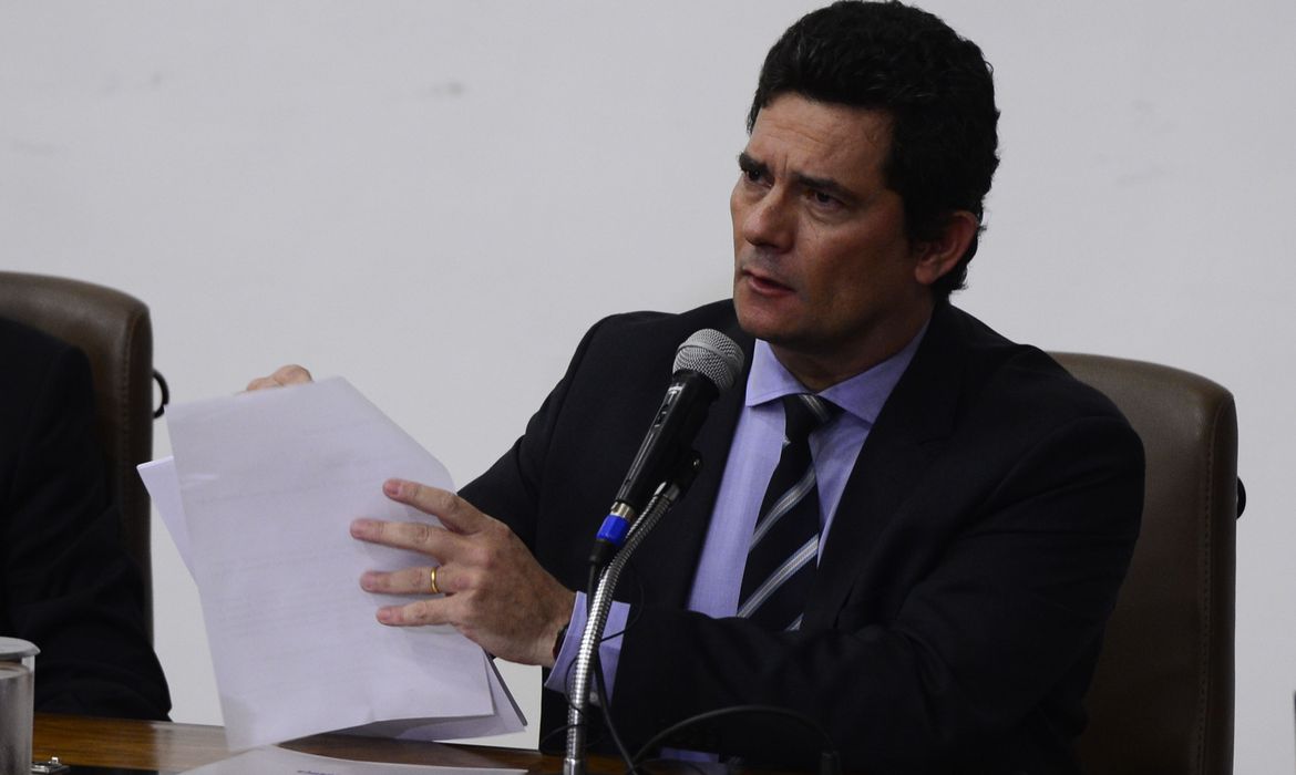 O ministro da Justiça e Segurança Pública, Sergio Moro, fala à imprensa