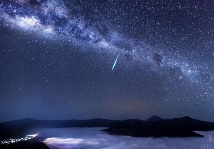 chuva_estrelascadentes-696x487