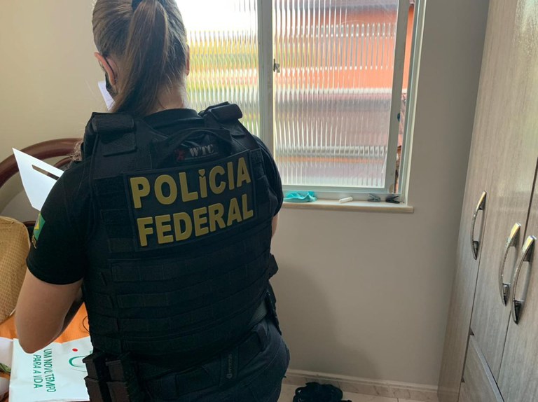 policia federal auxílio emergencial