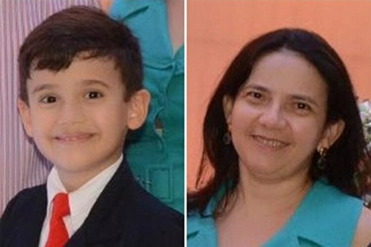 mãe e filho mortos