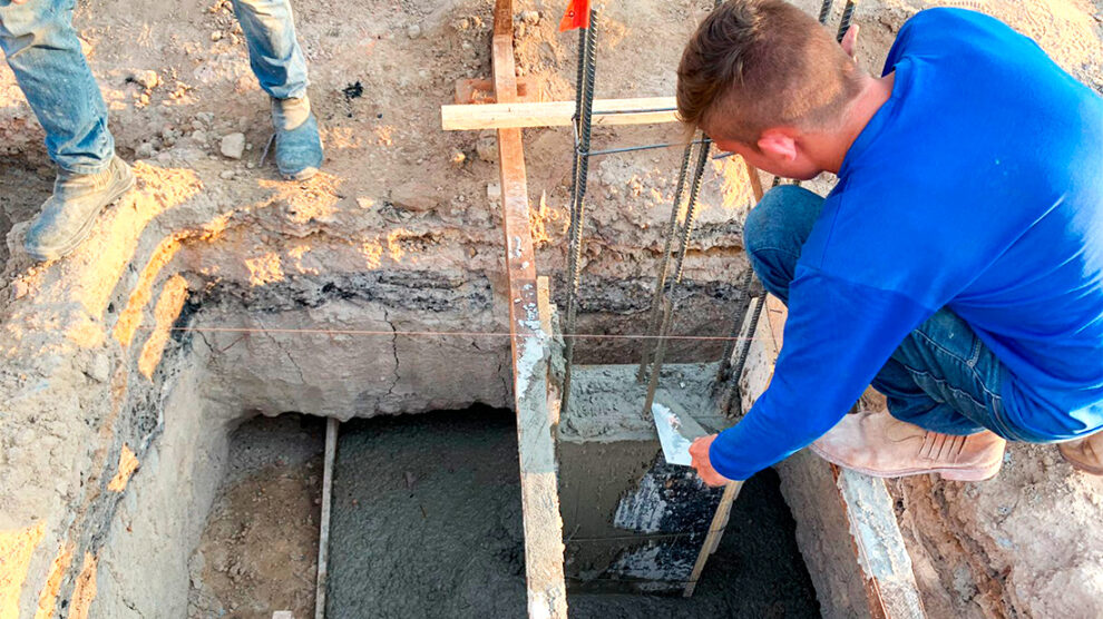 funcinacc81rios-pedreiros-construtores-trabalhando-obras-construccca7acc83o-civil-sinop-3-setembro-2022-socc81-noticc81cias-990x556-3