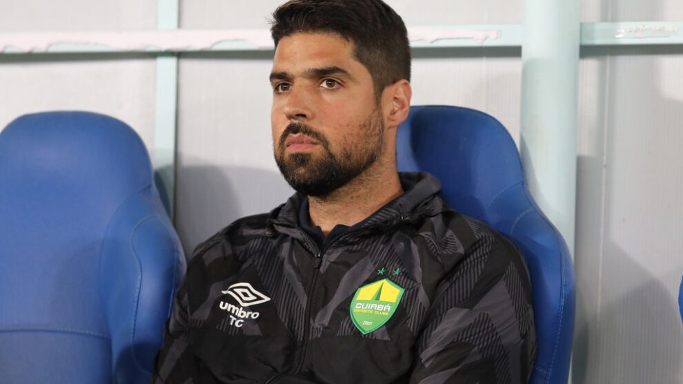 52156740265_82bef4980c_b-990x556-2