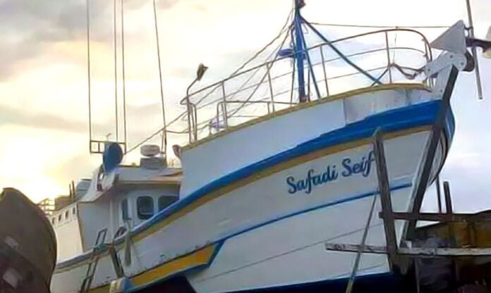 barco naufraga em Santa Catarina