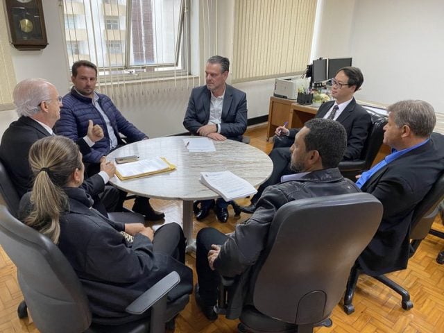 carlos-favaro-reuniao-borracha-640x480-3 Brasil busca impulsionar produção de borracha natural