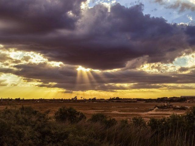 céu nublado., previsão do tempo