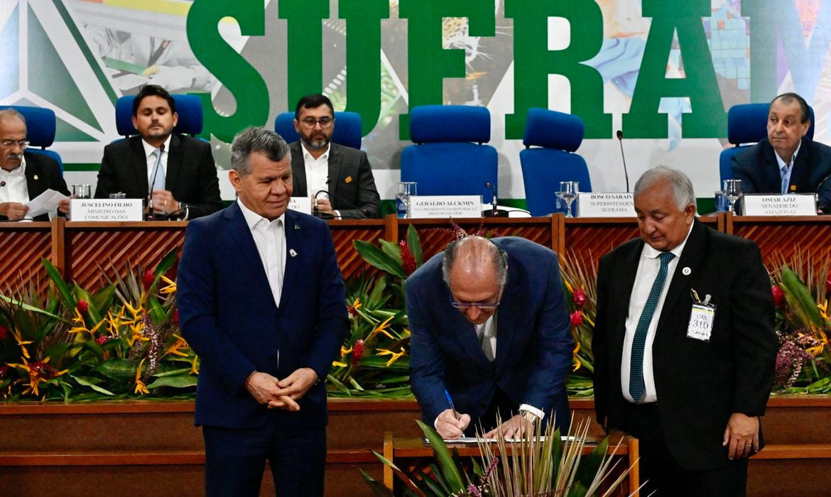 alckmin-zona-franca-de-manaus Alckmin assina contrato de gestão do Centro de Bionegócios da Amazônia
