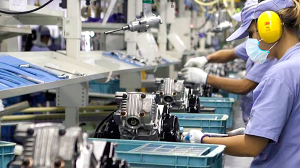 trabalho-inducc81stria-maquinacc81rios-mt-2-dezembro-2021-assessoria-990x556-2