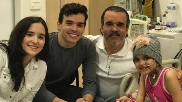 pais e filhos morrem