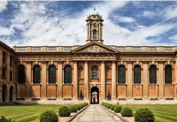 Universidade Reino Unido