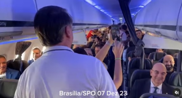 bolsonaro aviã