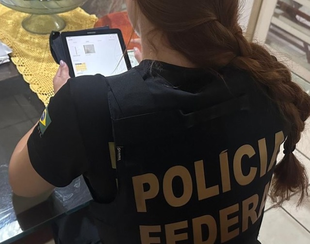 POLÍCIA FEDERAL COMPUTADOR