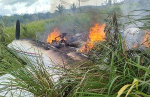 Depois de fazer pouso forçado pela PF traficante incendeia avião com 200 kg droga