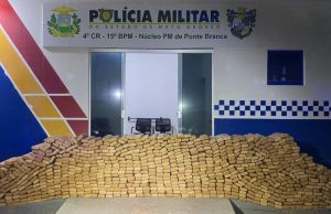 PM apreende 837 quilos de maconha e dois homens são presos
