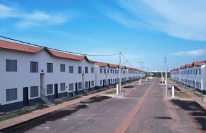 Criminosos pedem dinheiro por casas populares falsas em MT