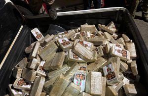 Forças de segurança apreendem 455 quilos de pasta base de cocaína e causam prejuízo de R$ 8,1 milhões às facções