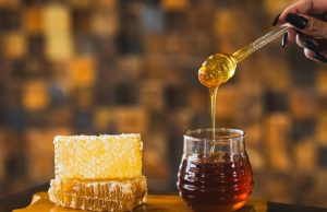 REFLEXOS DO TARIFAÇO: Produtores de mel convivem com abandono de abelhas e contêineres parados em portos