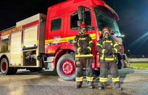 Homem coloca fogo em casa da esposa por ciúmes e foge após o crime