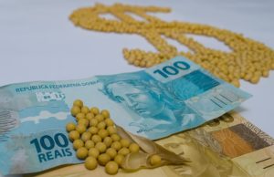 Frente Parlamentar da Agricultura critica governo por controlar só 22% do Plano Safra e vender como apoio ao agro