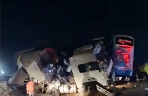 Acidente entre ônibus e carreta deixa ao menos 7 mortos na BR-163; veja vídeo
