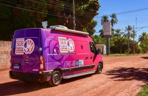 Van Rosa do SER Família Mulher reforça políticas de prevenção e proteção às mulheres no Estado