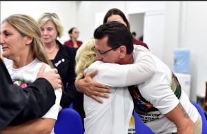 265 ANOS: “Nunca mais vai colocar o pé fora da cadeia”, diz pai e esposo de vítimas após condenação do ‘Monstro de Sorriso’