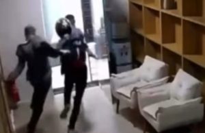 Trio invade escritório de advocacia e é recebido a tiros; vídeo