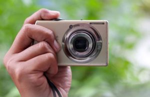 Câmeras digitais antigas voltam e viram febre entre jovens. Por que elas voltaram?