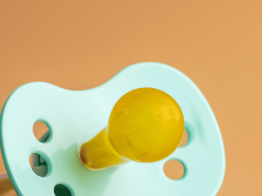 Por que as chupetas podem ser prejudiciais à saúde?