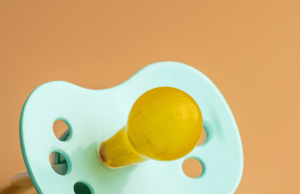 Por que as chupetas podem ser prejudiciais à saúde?