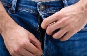 Tarado é preso por mostrar genitália em ponto de ônibus