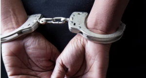 Mulher é presa em flagrante por desvio de mais de R$ 469 mil da empresa que gerenciava