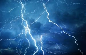 Mais de 1,7 milhão de raios atingem o Sul do Brasil em três dias