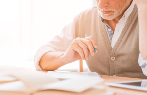 GOLPE: empréstimos não autorizados de um salário mínimo eram descontados há mais de dois anos no benefício de idoso