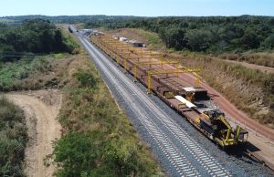Ferrovia de Integração Centro-Oeste vai transformar município de 10 mil habitantes em polo estratégico do agronegócio mato-grossense