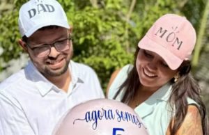 Casal adota 3 irmãos para não separar a família