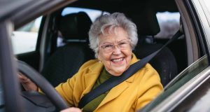 Saiba se idoso tem desconto no pedágio ou está isento de cobrança?