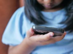 Adeus forçado: Adolescentes são desligados das redes sociais na Austrália