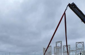 NORTÃO MT: carro que caiu em lago é retirado com auxilio do Corpo de Bombeiro