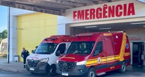 Corpo de Bombeiros resgata trabalhadores de dentro de caixa d’água de prédio