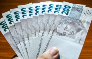 Mulher é presa em flagrante no Nortão por crime de moeda falsa; foram apreendidas 100 notas falsas de R$ 200