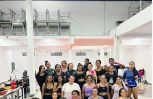 Em tempos de medo, coragem compartilhada: professor de MMA oferece aulas gratuitas e ajudam mulheres a se proteger contra violência. VÍDEO