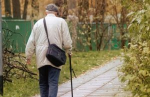 Idosos estão sendo recrutados pela USP para estudo sobre prevenção de quedas e equilíbrio; veja como participar