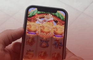 VÍCIO DOENTIO: mãe de prefeito de MT passa a usar tornozeleira eletrônica por golpes de R$ 900 mil para jogar no ‘tigrinho’