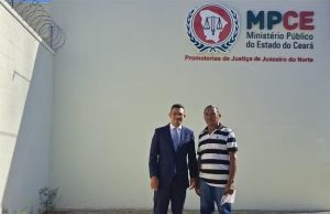 Homem que morou nas ruas vira advogado e tira da cadeia amigo que deu 1º emprego