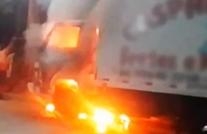 Caminhão é consumido por incêndio durante a madrugada desta quinta-feira(15) em Colíder
