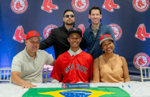 Brasileiro de 17 anos é contratado pela maior liga de base do mundo