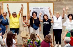 Idosos aprovados no vestibular 60+ comemoraram na UNB; vídeo